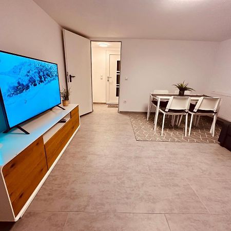 Gemuetliche Wohnung In Leverkusen Luaran gambar
