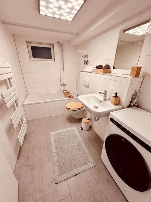 Gemuetliche Wohnung In Leverkusen Luaran gambar